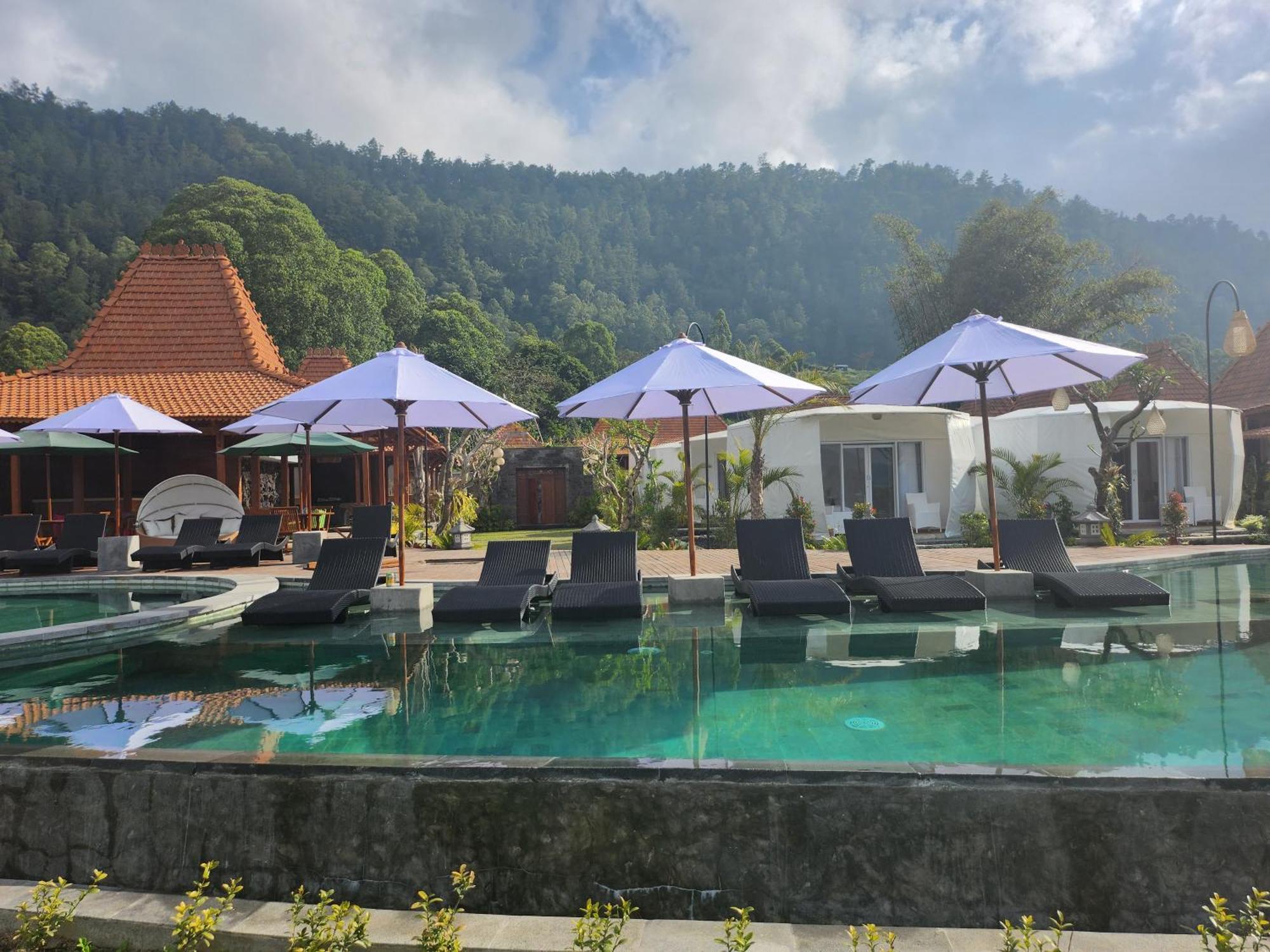 Starlake Villa & Glamping Kubupenlokan Extérieur photo