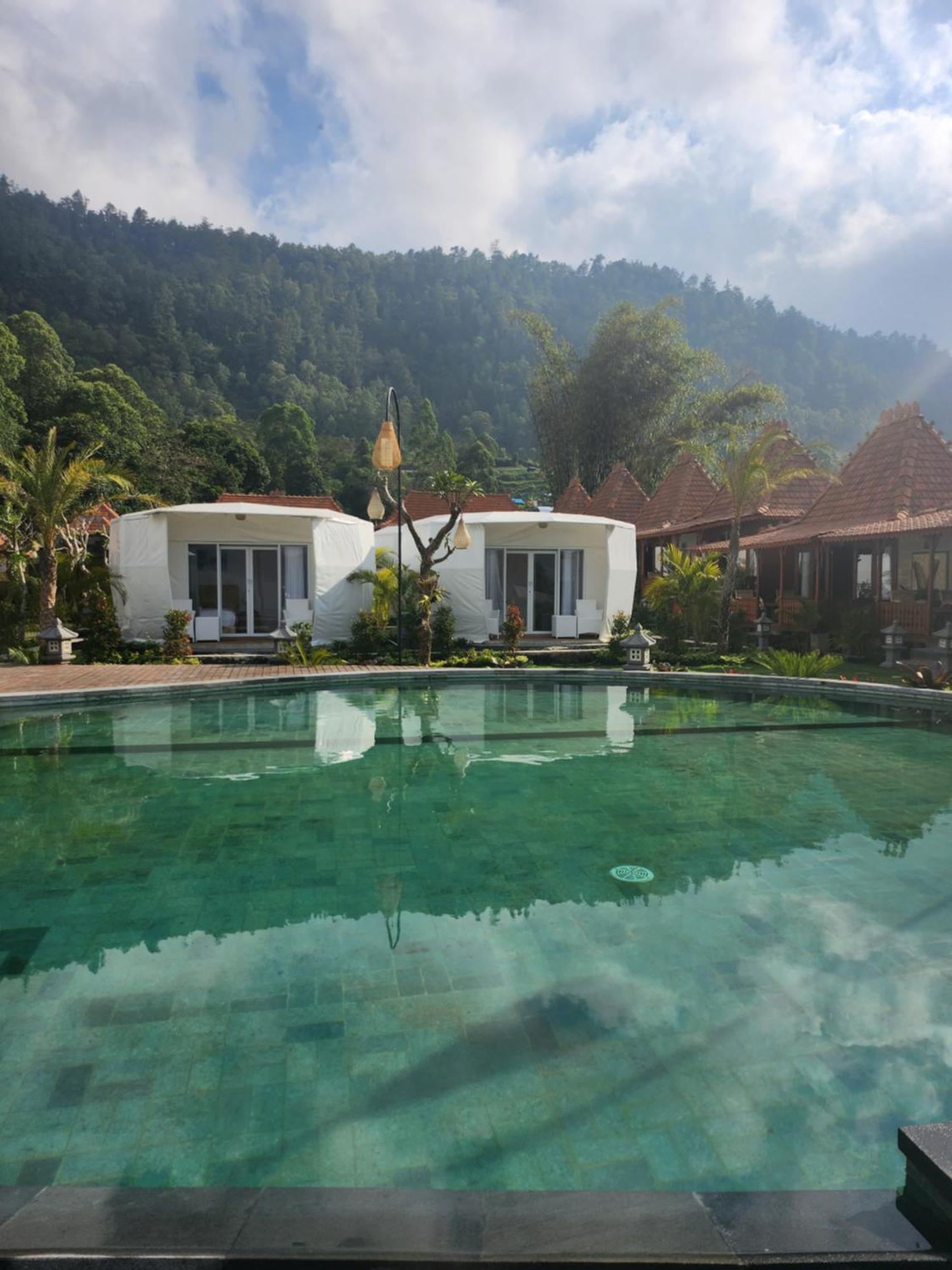 Starlake Villa & Glamping Kubupenlokan Extérieur photo