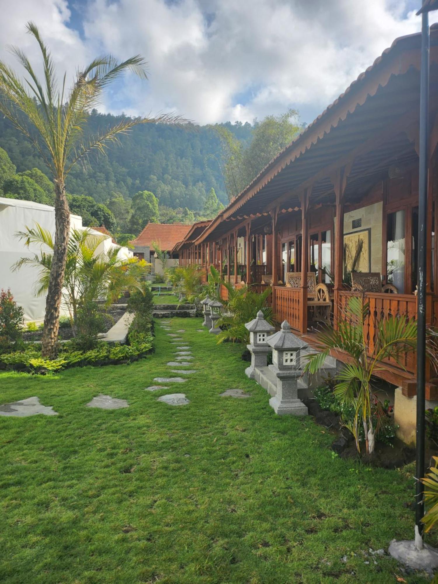 Starlake Villa & Glamping Kubupenlokan Extérieur photo